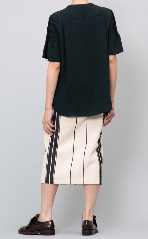 ピンタックフレアスリーブブラウス