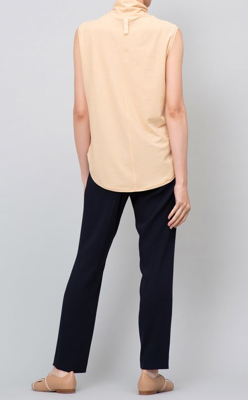 ハイネックノースリーブブラウス