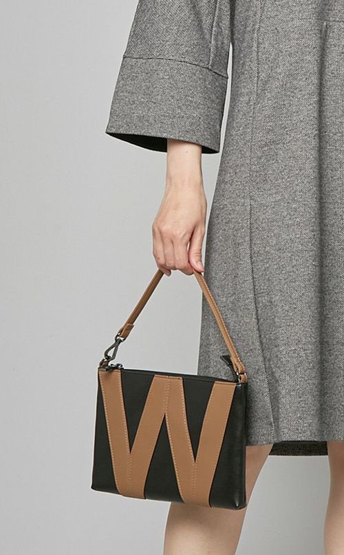 Wモチーフフラップバッグ