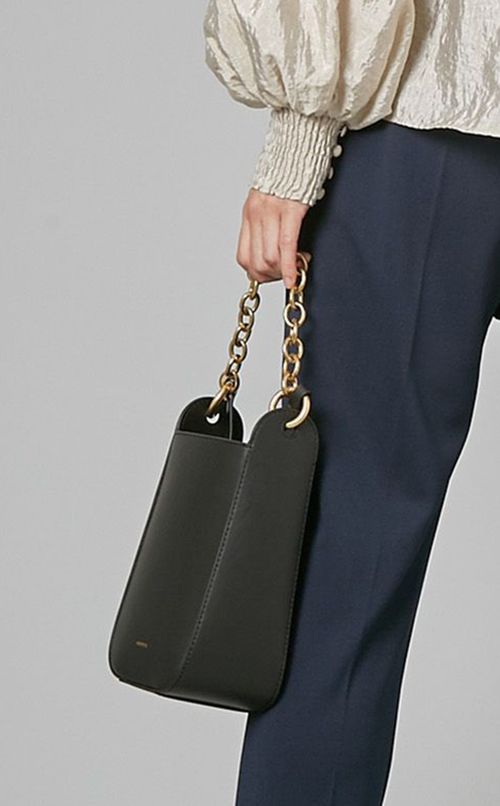 チェーンショルダーバッグ