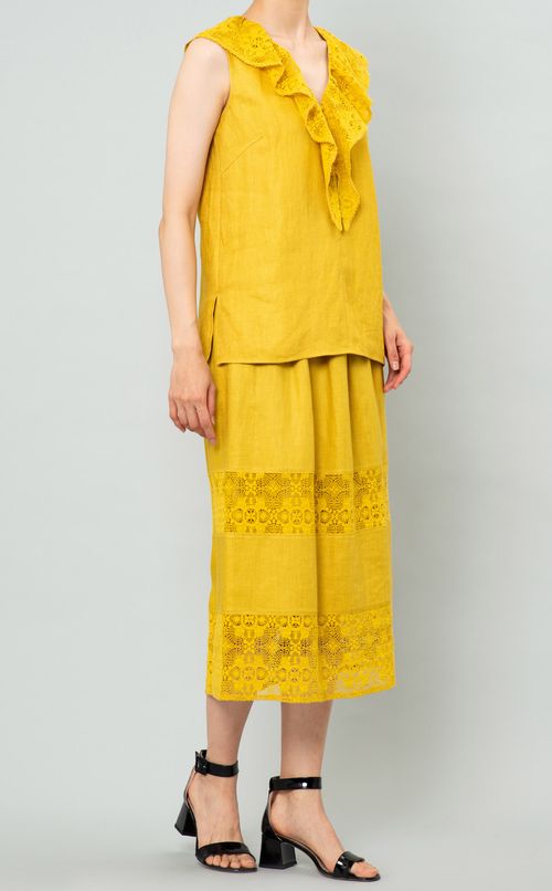 レース使いミディスカート