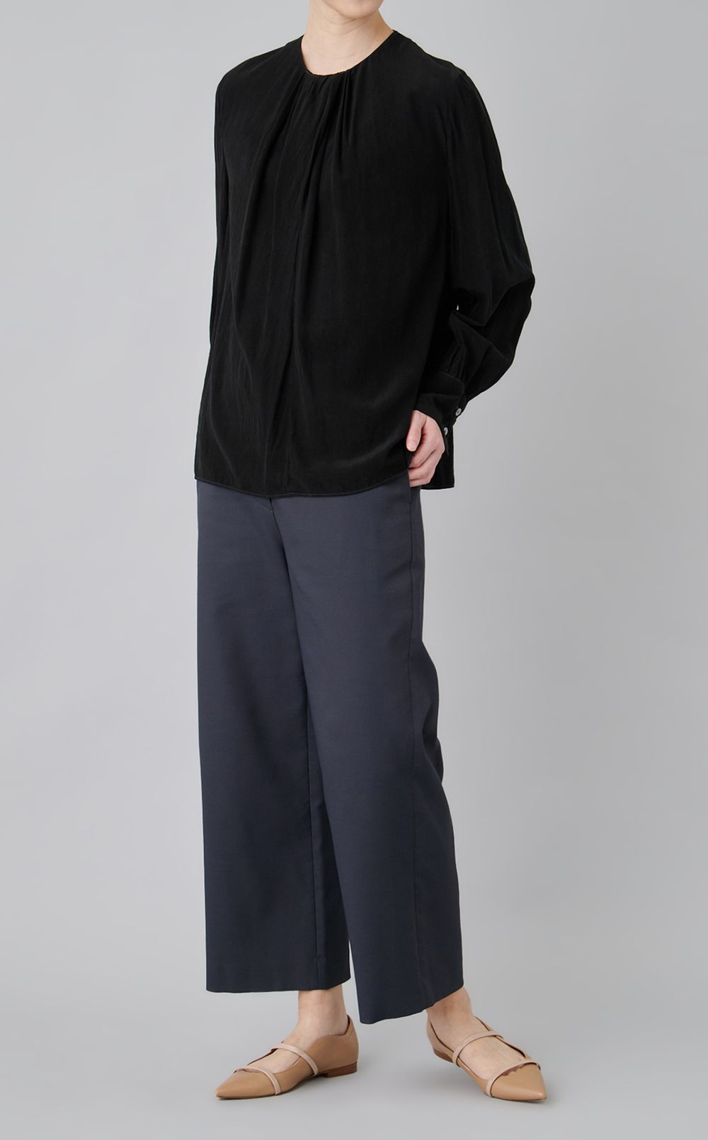 【reADdress】クルーネックブラウス