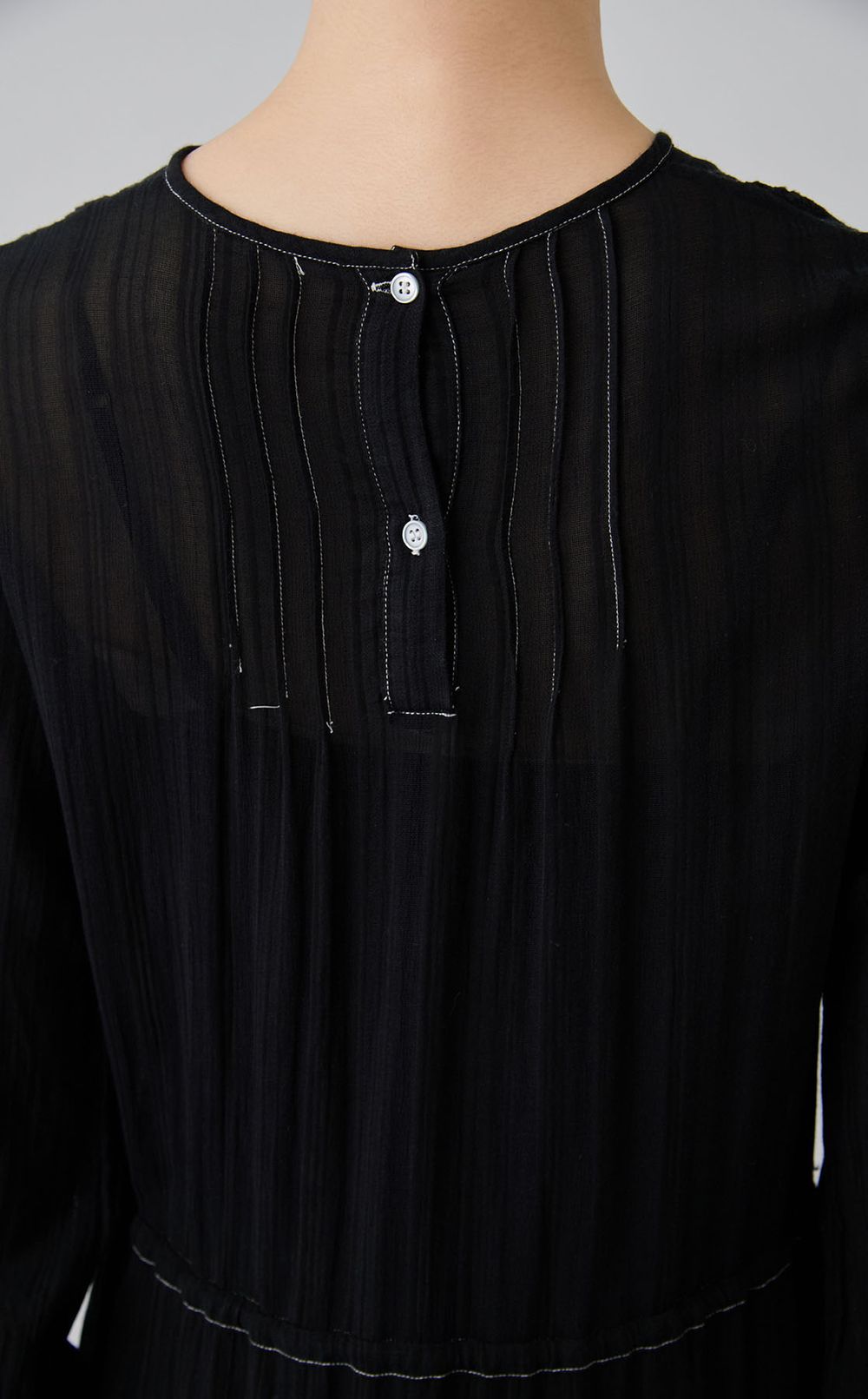 【reADdress】フロント刺繍フレアワンピース