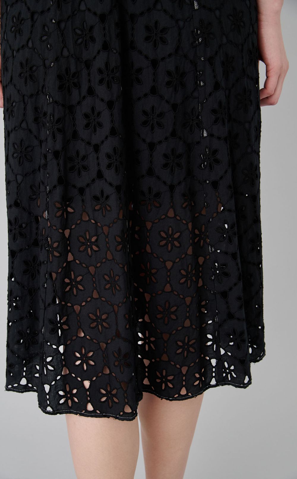 【reADdress】カットレースワンピース