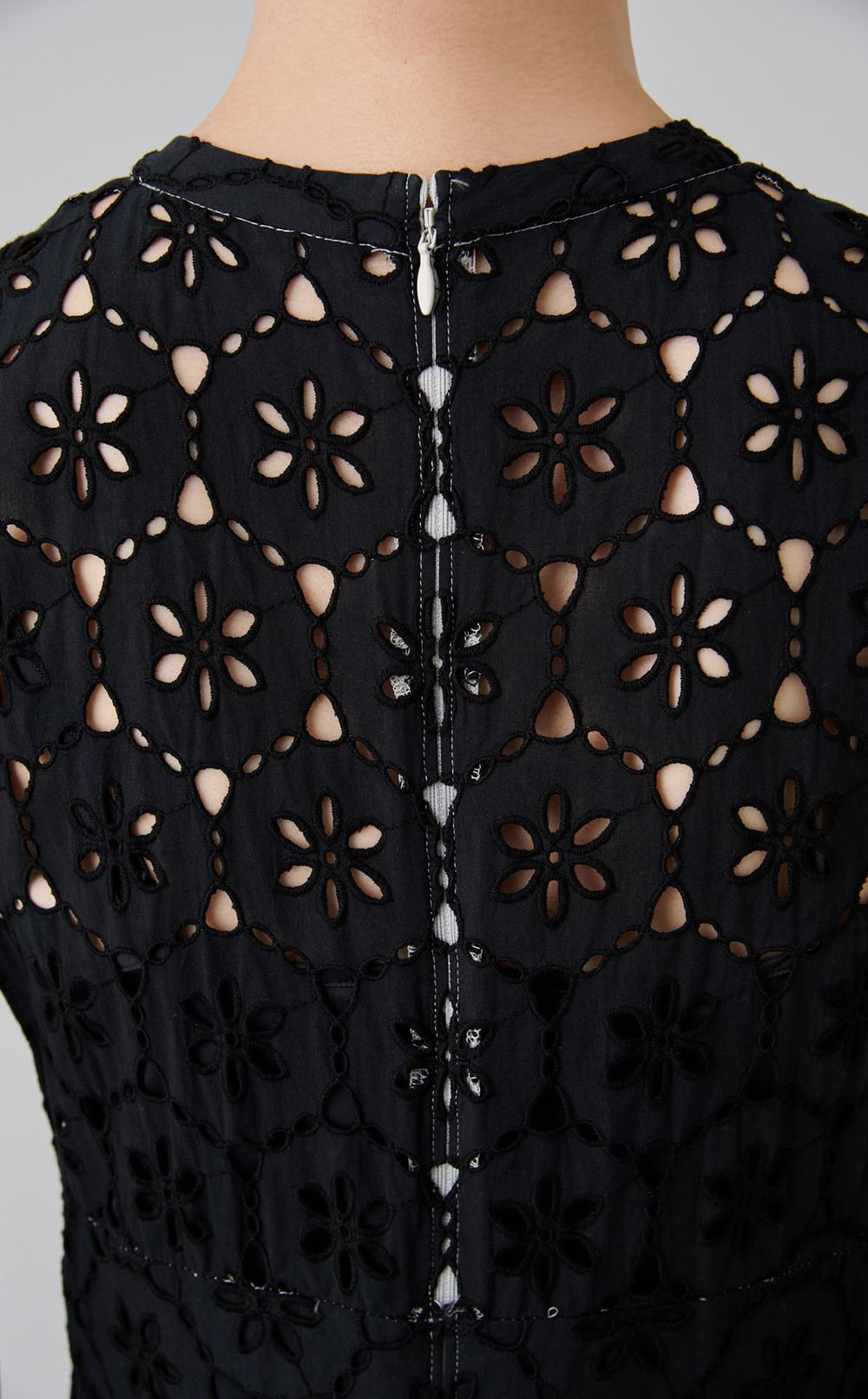 【reADdress】カットレースワンピース