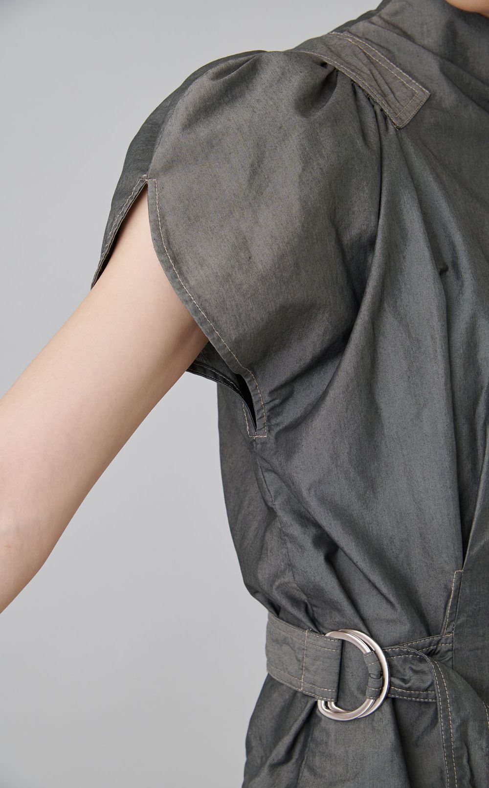 【reADdress】ギャザースリーブサイドタイブラウス