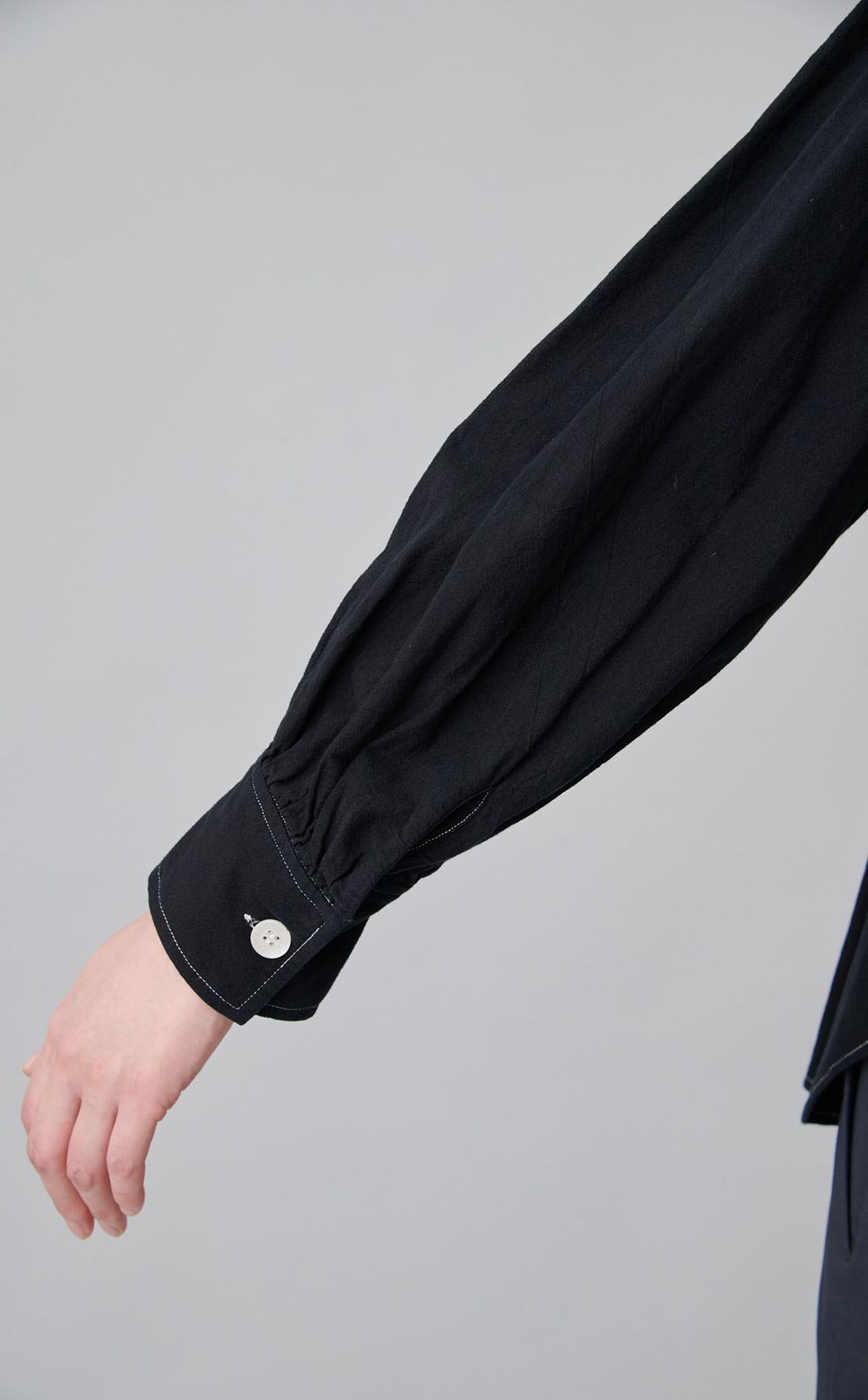 【reADdress】フリルカラーコットンシャツ