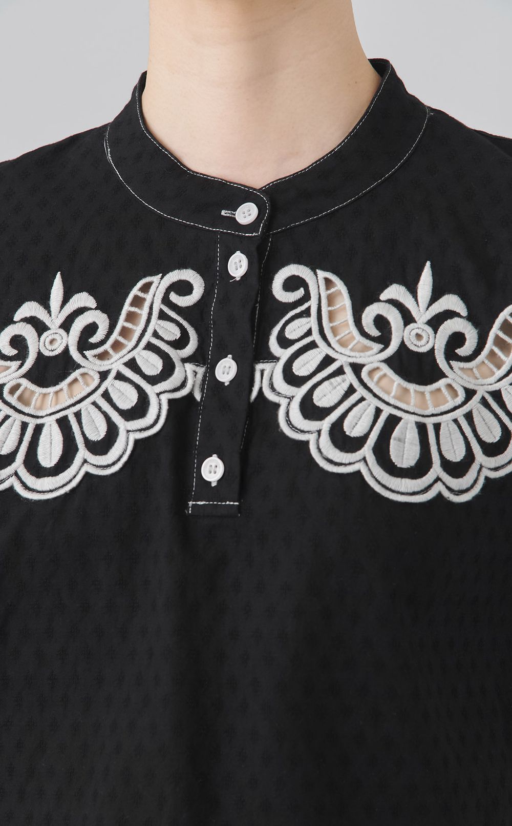 【reADdress】エンブロイダリープルオーバーブラウス