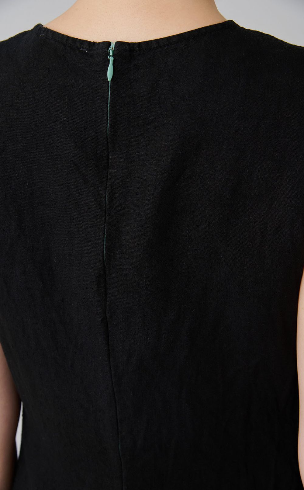 【reADdress】Vネックリネンノースリーブワンピース