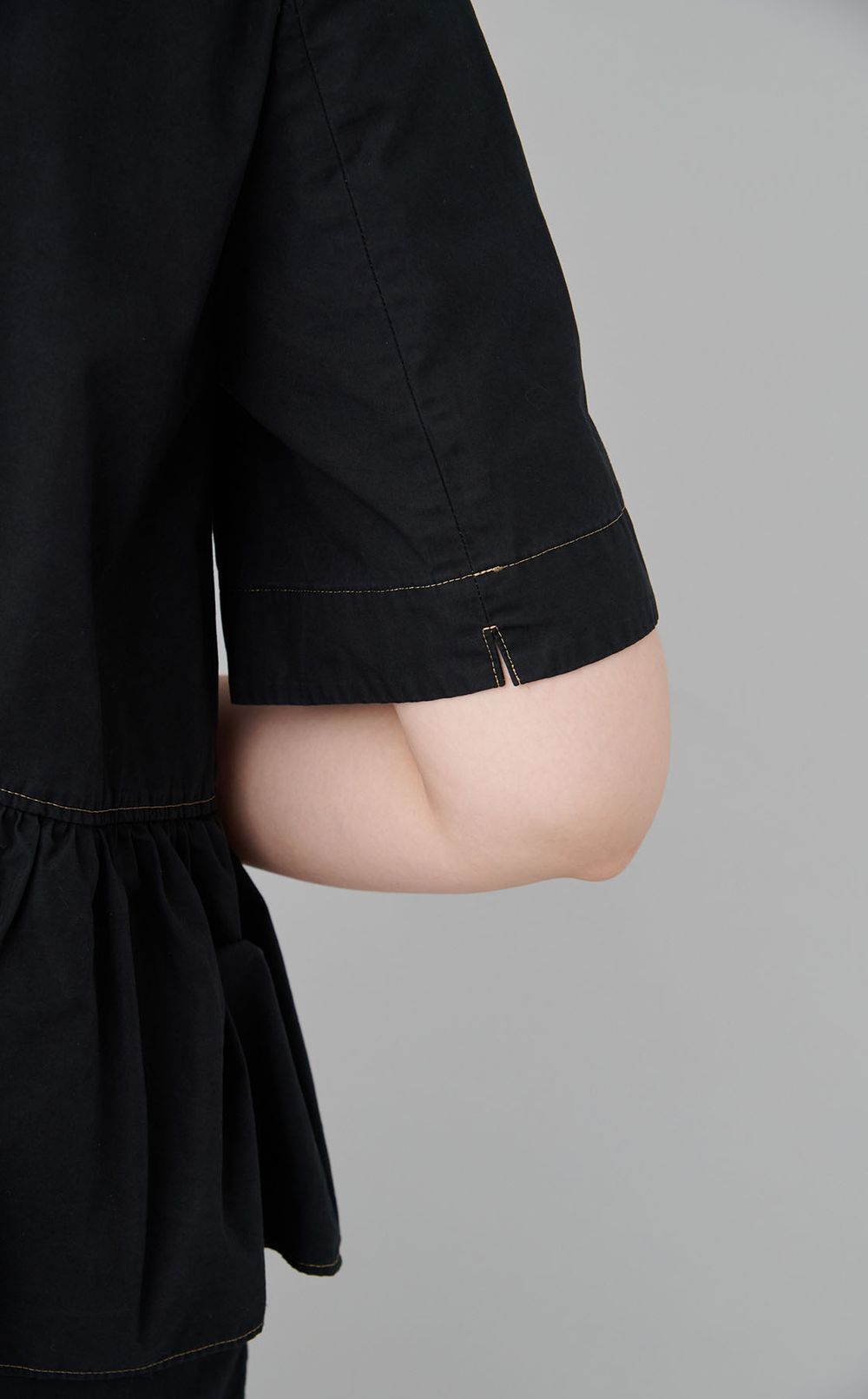 【reADdress】アシンメトリーラッフルTブラウス