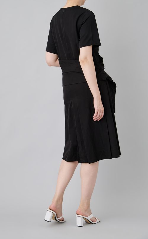 【reADdress】クロスストラップワンピース