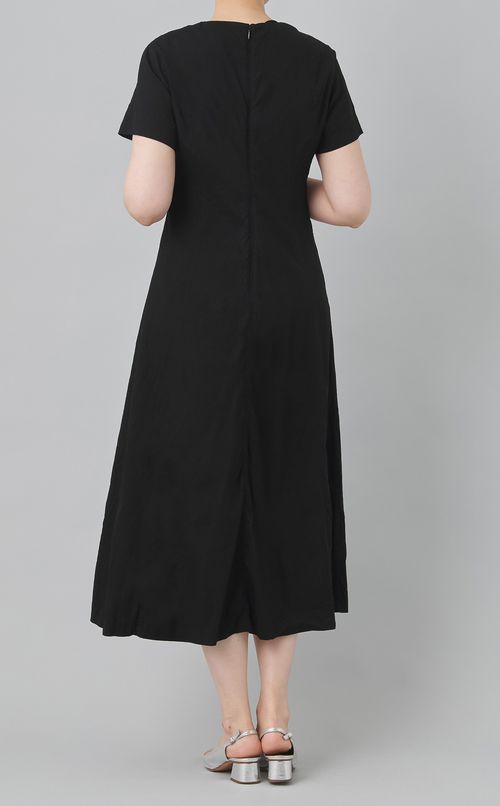 【reADdress】Vネックフレアワンピース