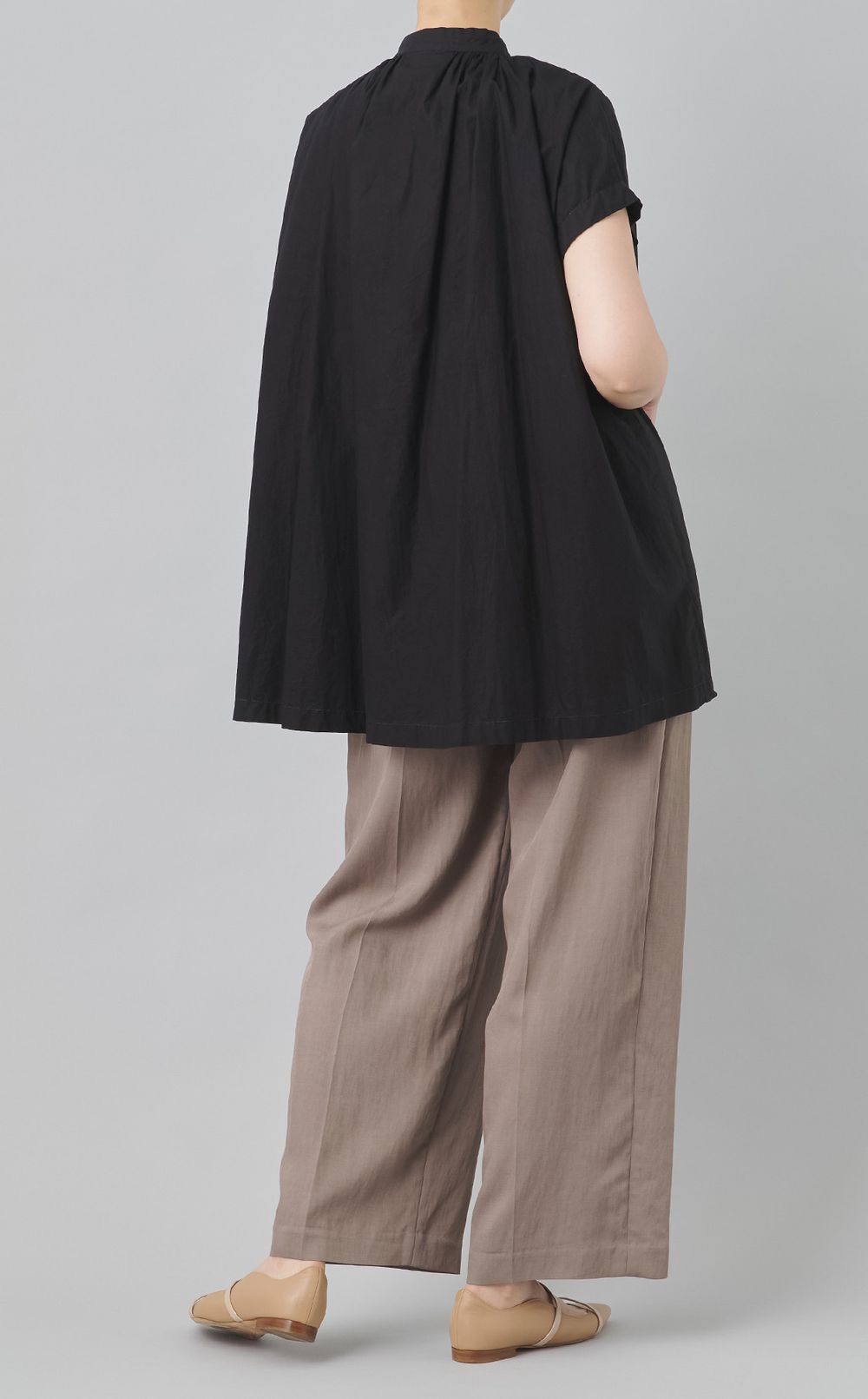 【reADdress】フロントタックシャツ