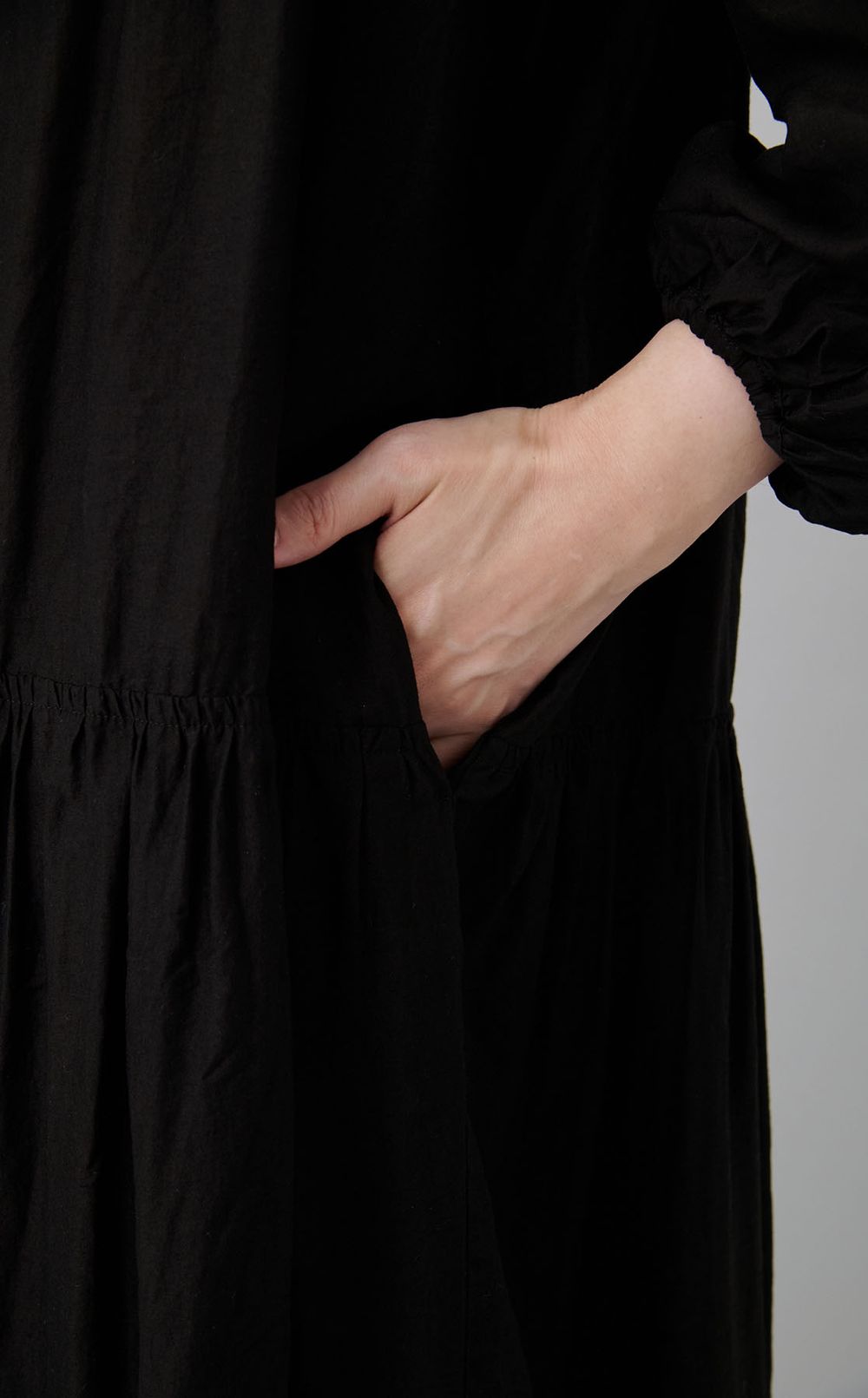 【reADdress】ボリュームスリーブティアードワンピース