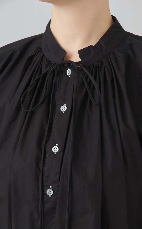 【reADdress】フロントタックシャツ