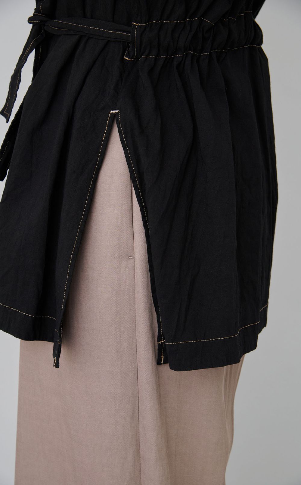 【reADdress】サイドスリットフレアブラウス