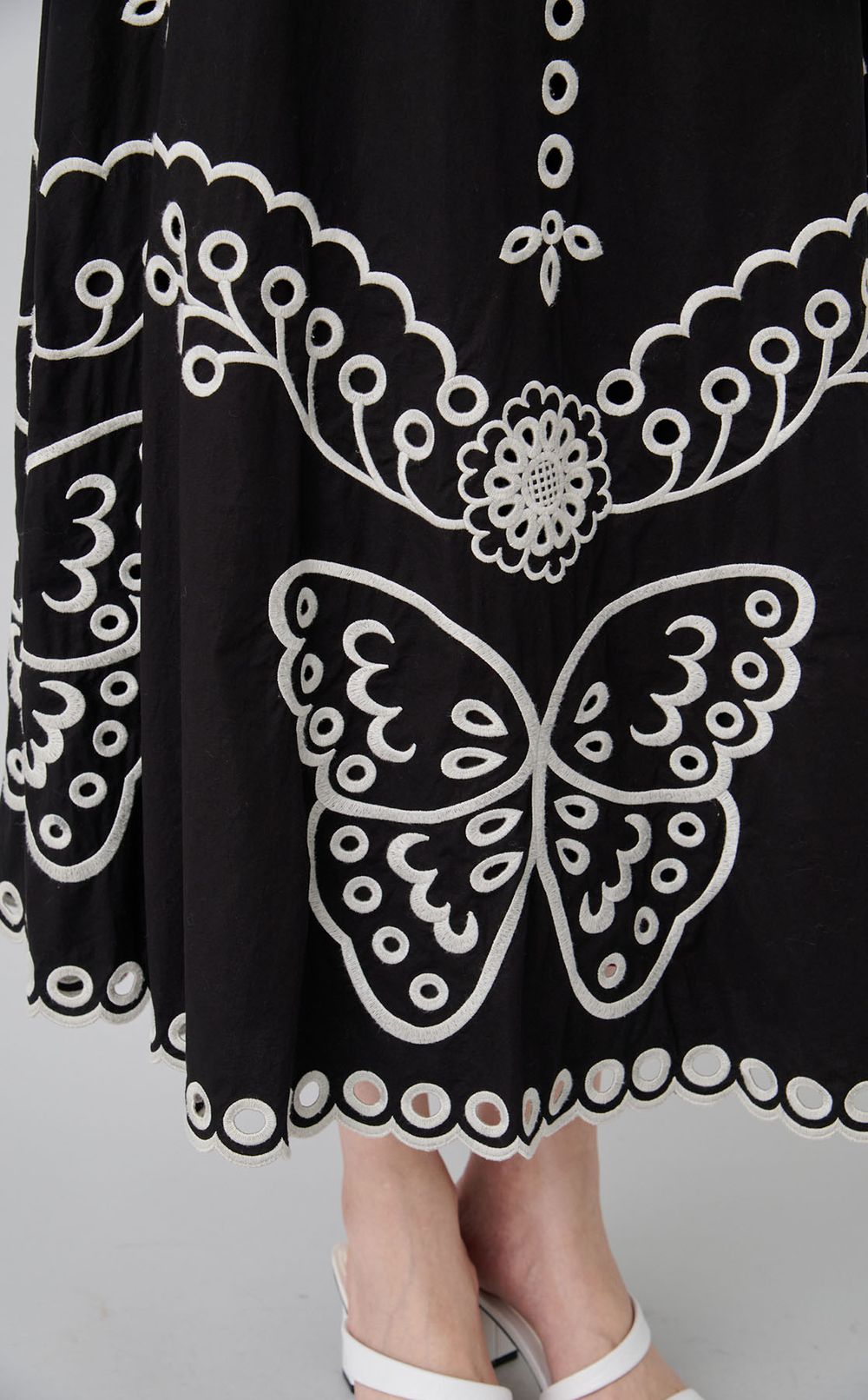 【reADdress】カット刺繍フレアスカート