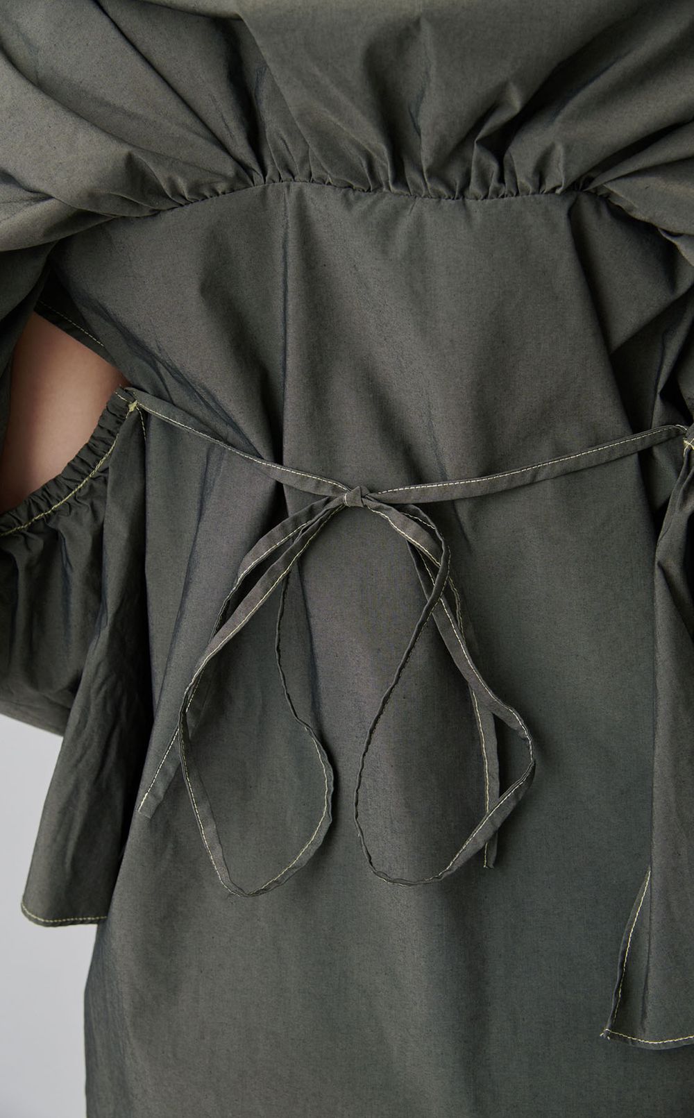 【reADdress】ギャザーフレアスリーブブラウス