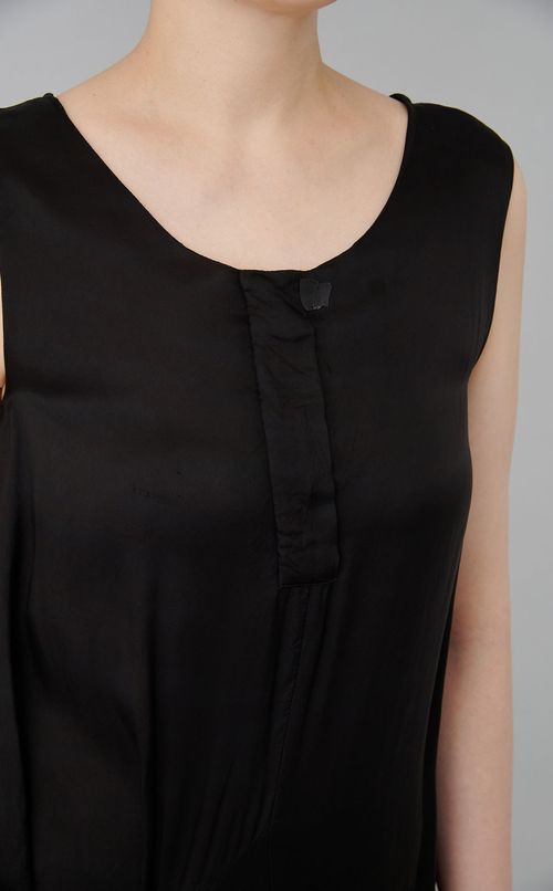 【reADdress】アシンメトリーノースリーブワンピース