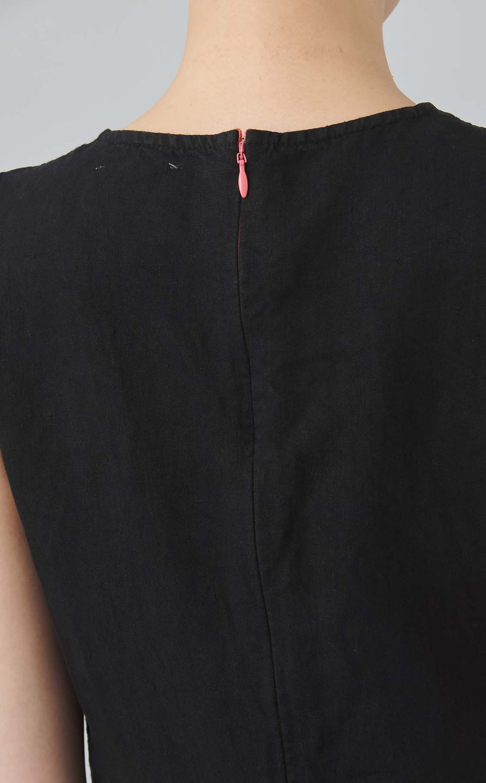 【reADdress】Vネックリネンノースリーブワンピース