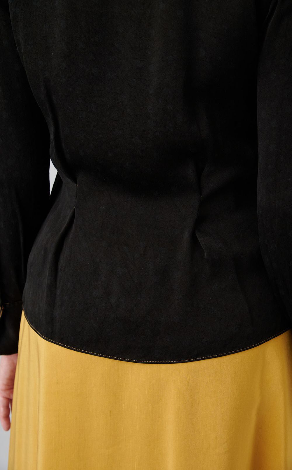 【reADdress】ランダムドットオープンカラーブラウス