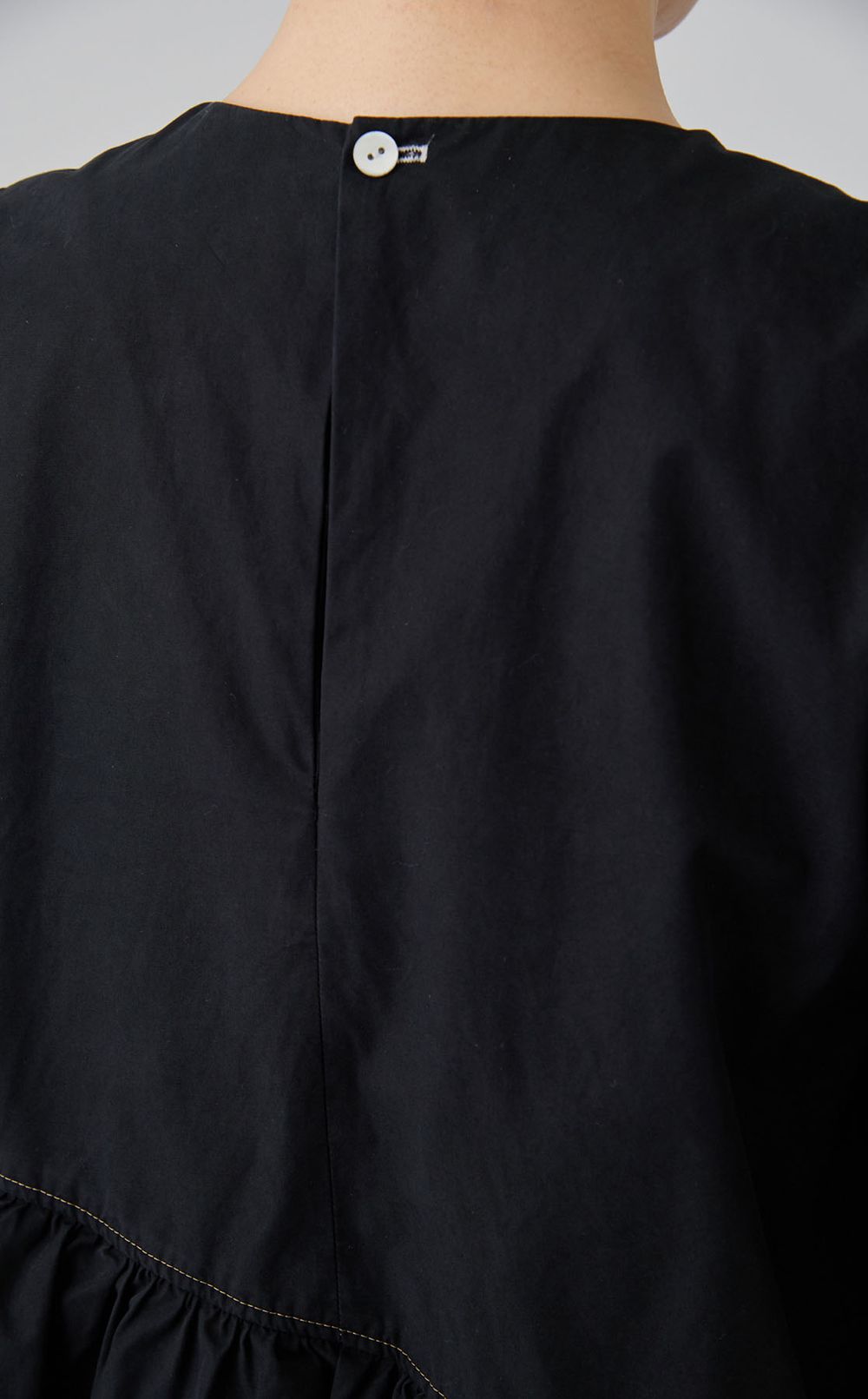 【reADdress】アシンメトリーラッフルTブラウス