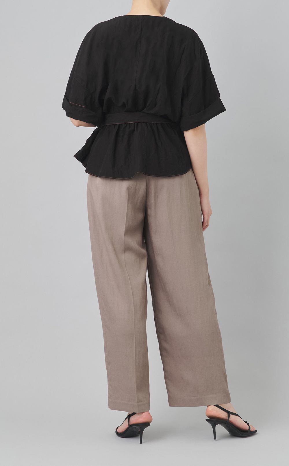 【reADdress】ベルト付Vネックブラウス