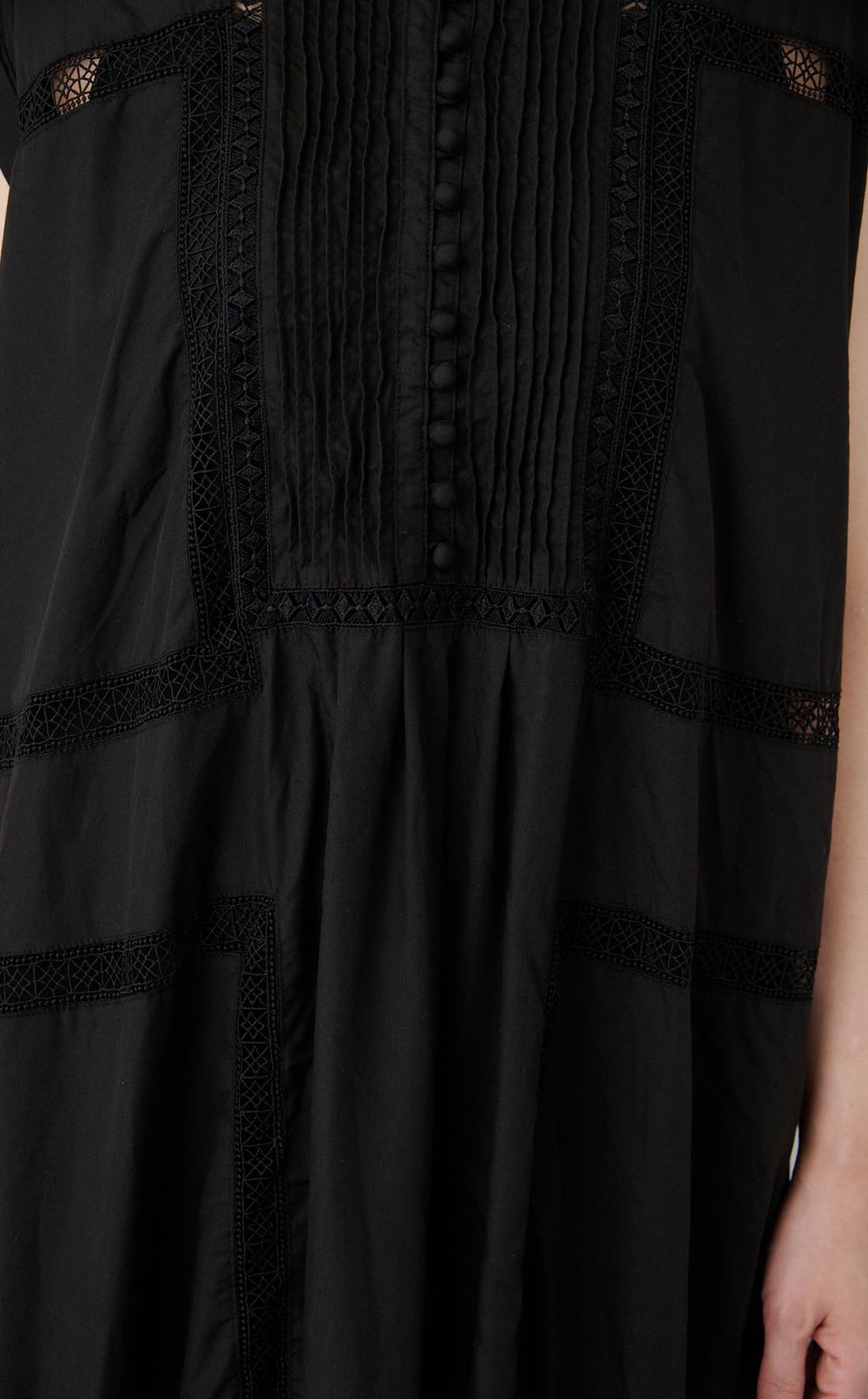 【reADdress】スカラップ刺繍ワンピース