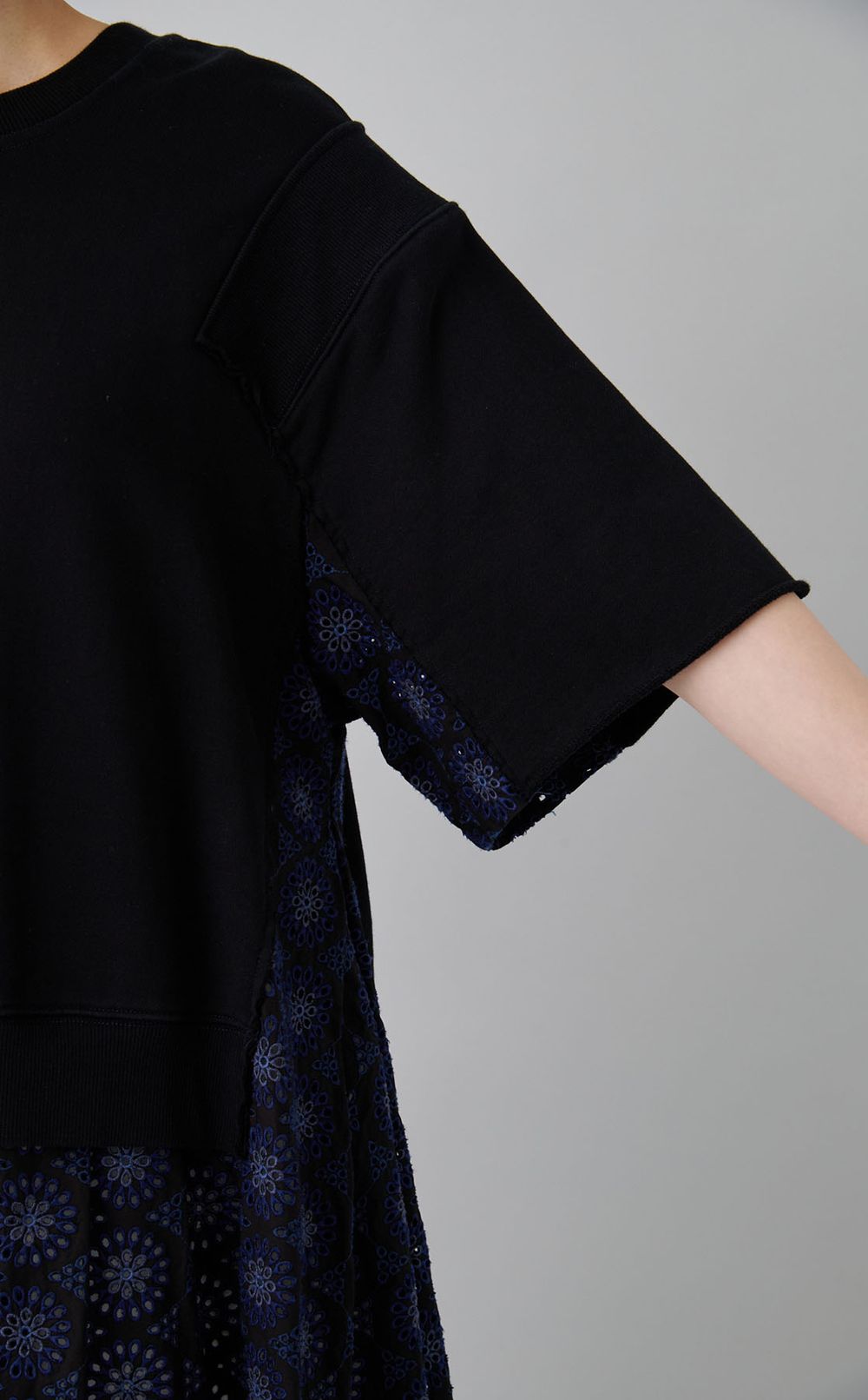 【reADdress】エンブロイダリープルオーバー