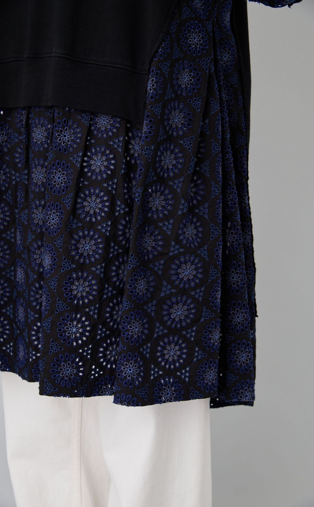 【reADdress】エンブロイダリープルオーバー