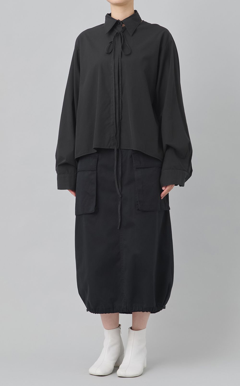 バックネックオープンシャツ