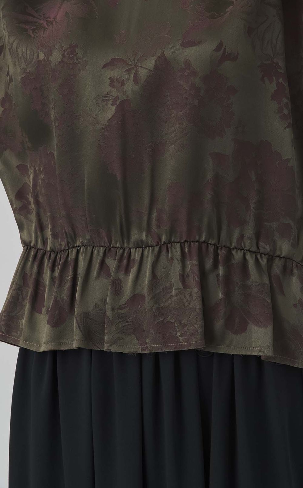 フラワージャガードブラウス