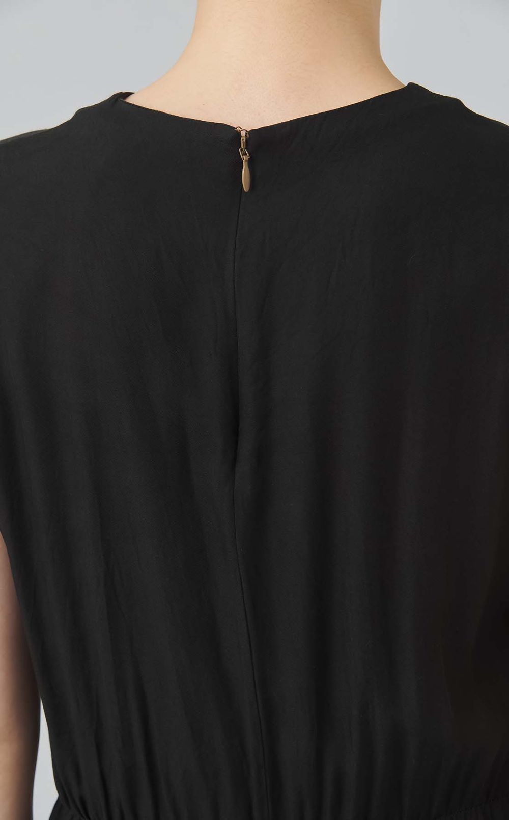 【reADdress】フロントツイストワンピース