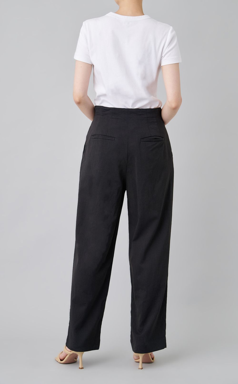 【reADdress】ウール混ストレッチ裾絞りパンツ