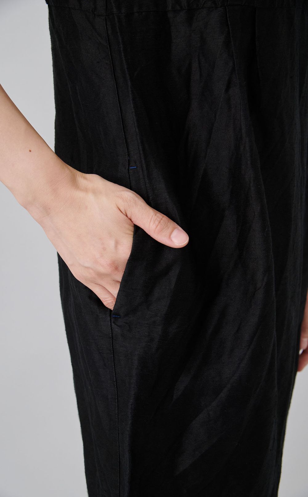 【reADdress】リネン混クルーネックワンピース