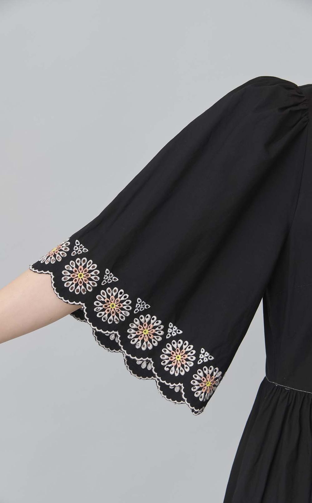 【reADdress】エンブロイダリーワンピース