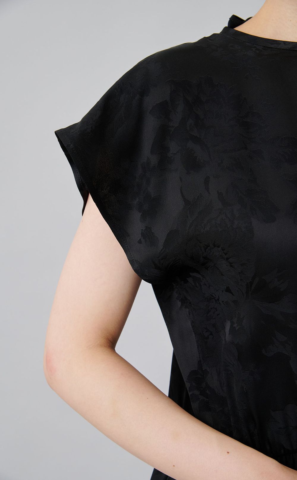 フラワージャガードブラウス