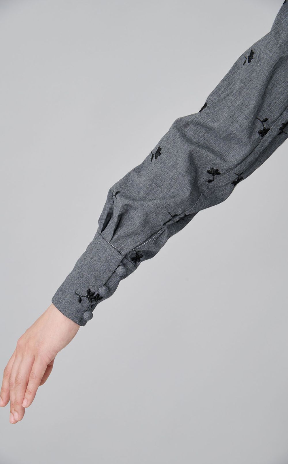 【reADdress】フラワープリントフリルデザインシャツ