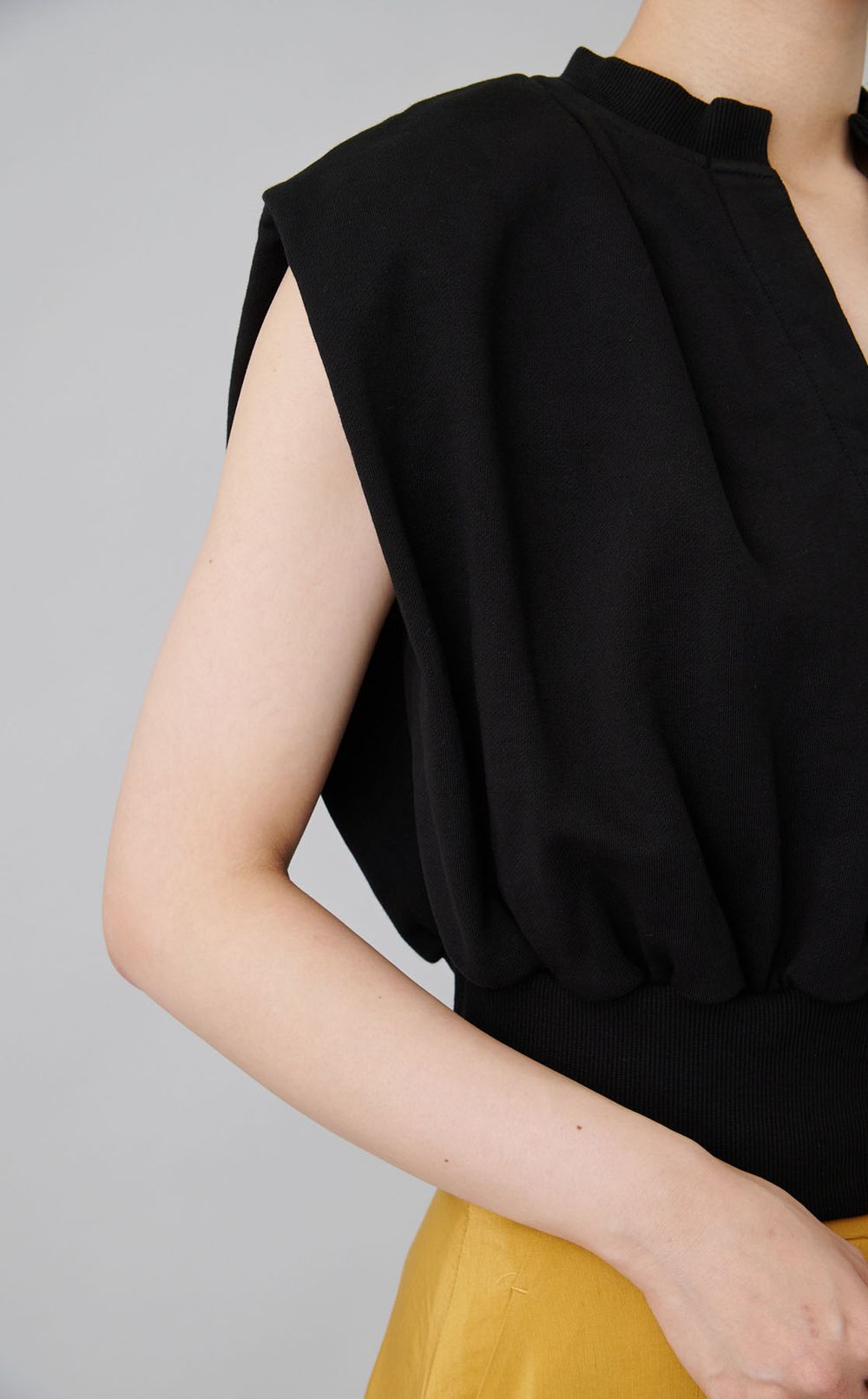 【reADdress】フレンチスリーブキーネックプルオーバー