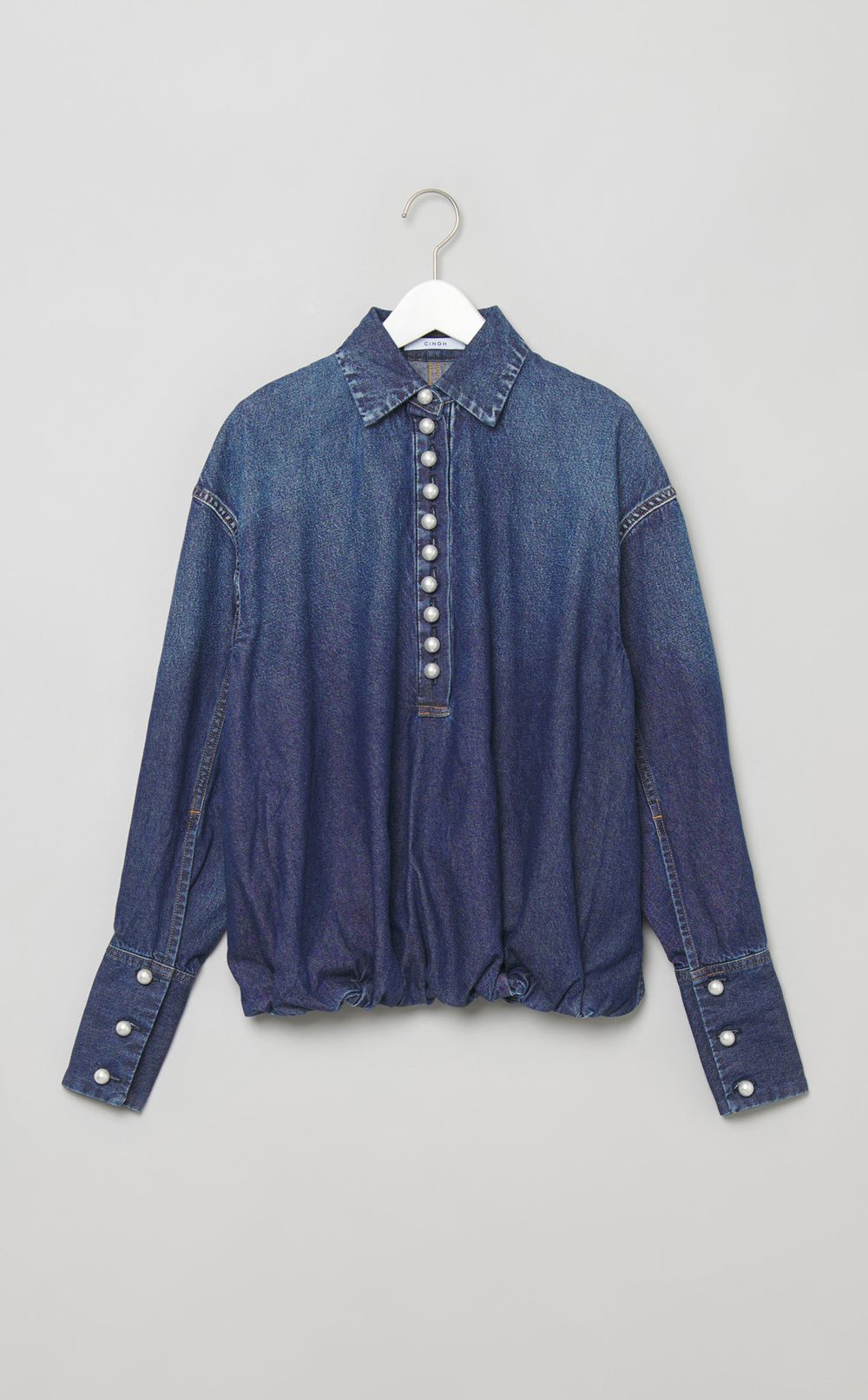 デニムパールボタンブラウス