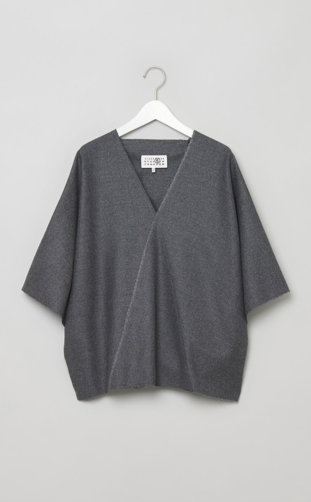 Vネックハーフスリーブブラウス