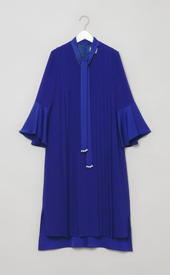 パールタイプリーツワンピース