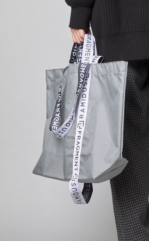 fragment designコラボラージトートバッグ