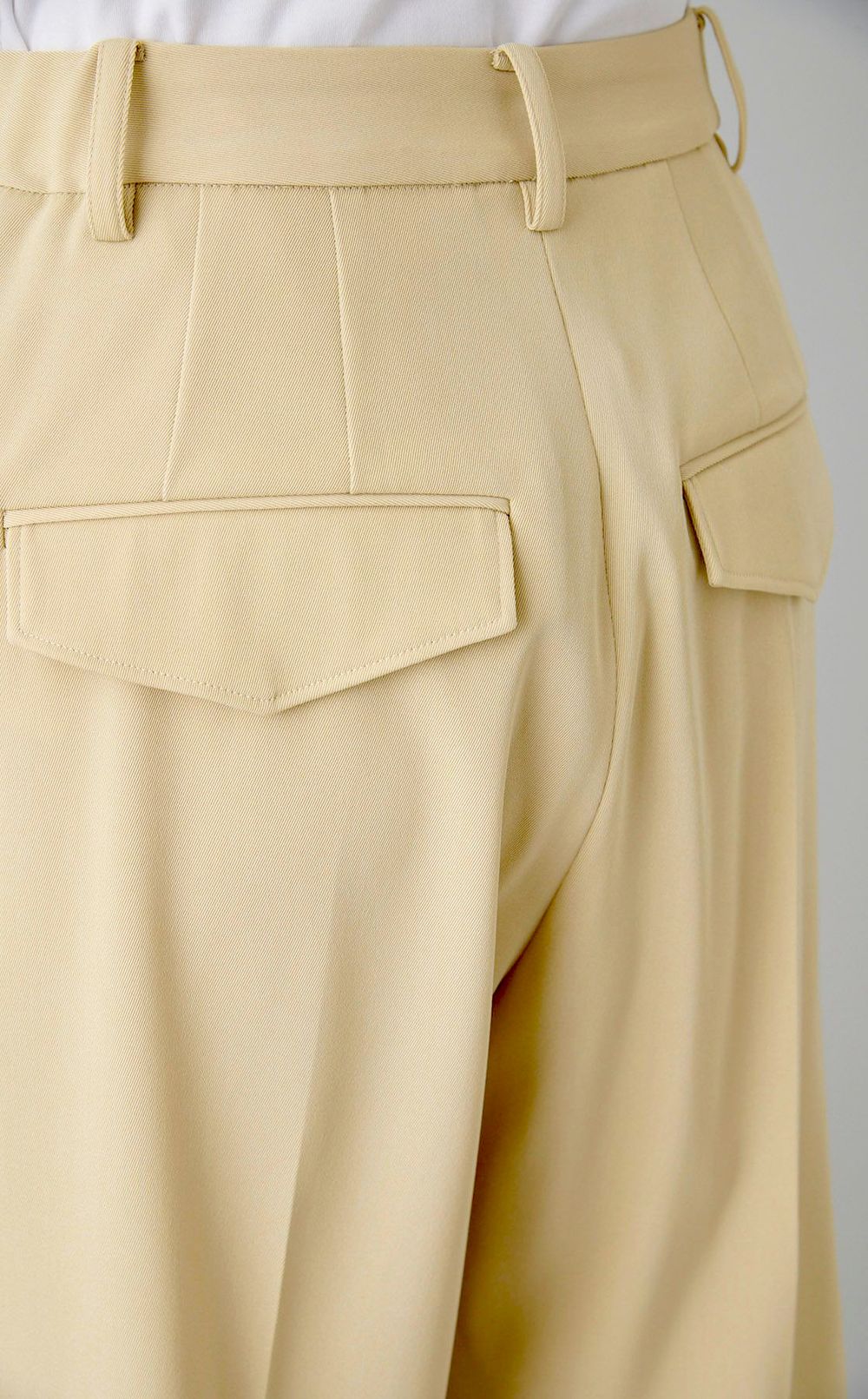 2タックツイルテーパードパンツ