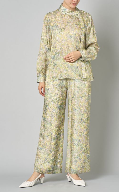 ぼかし柄プリントボウタイブラウス