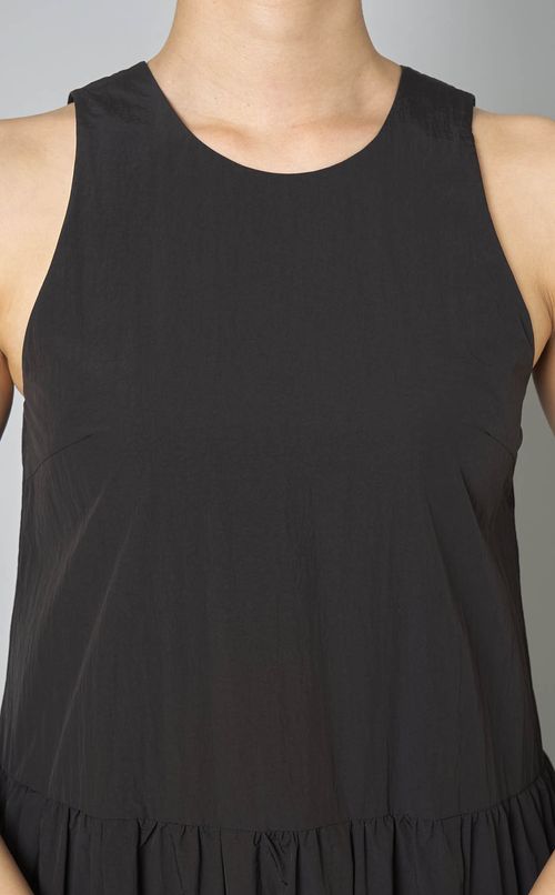 スリーブレス撥水ワンピース