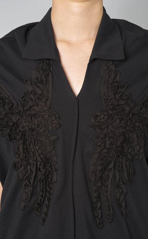 バードエンブロイダリートップス