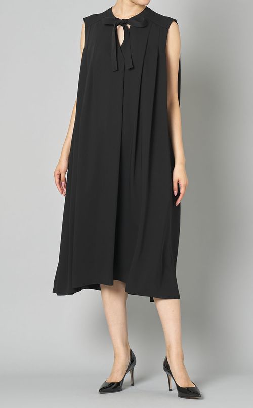 ノースリーブタックドレープワンピース