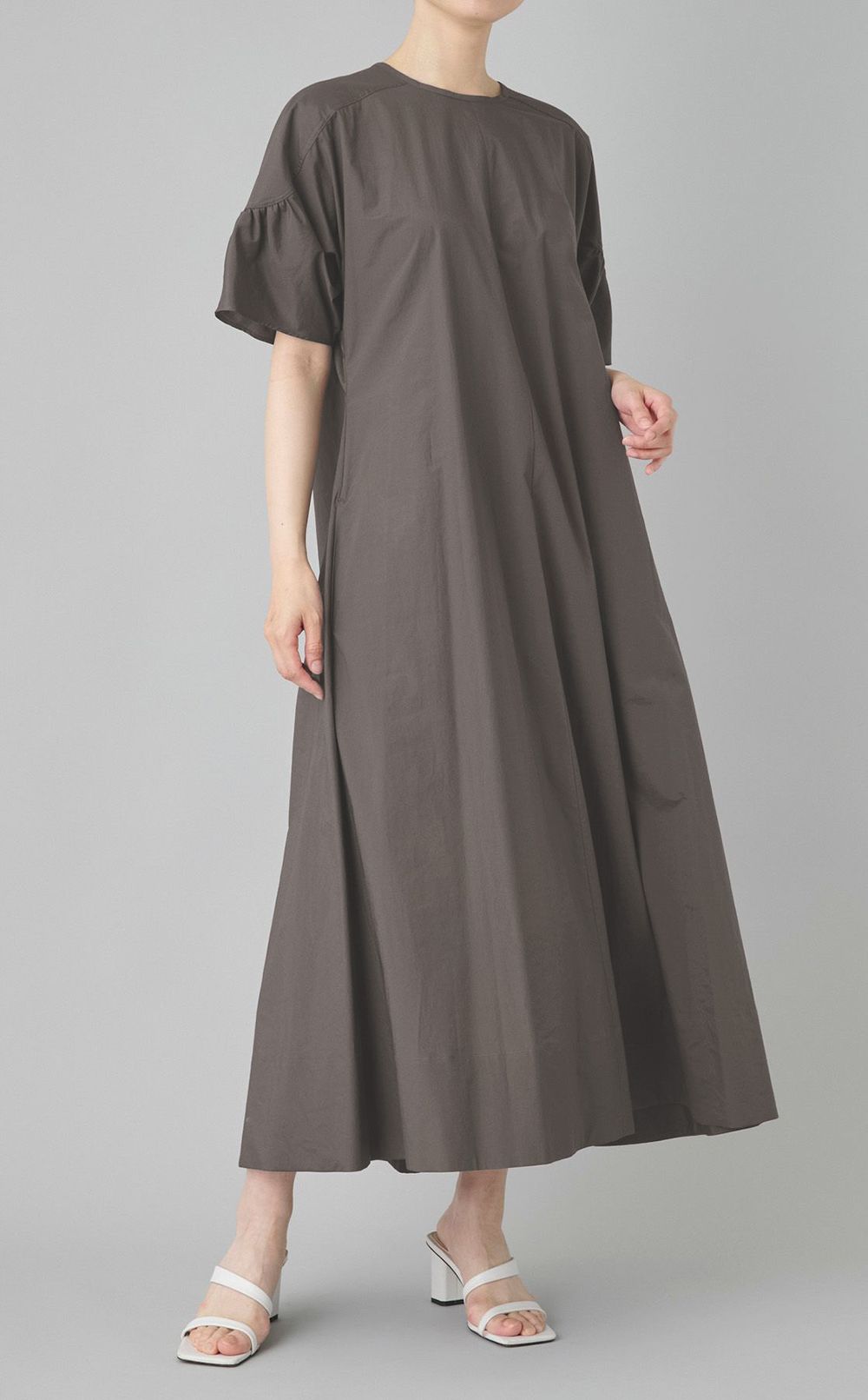 【別注】カーブスリーブフレアワンピース