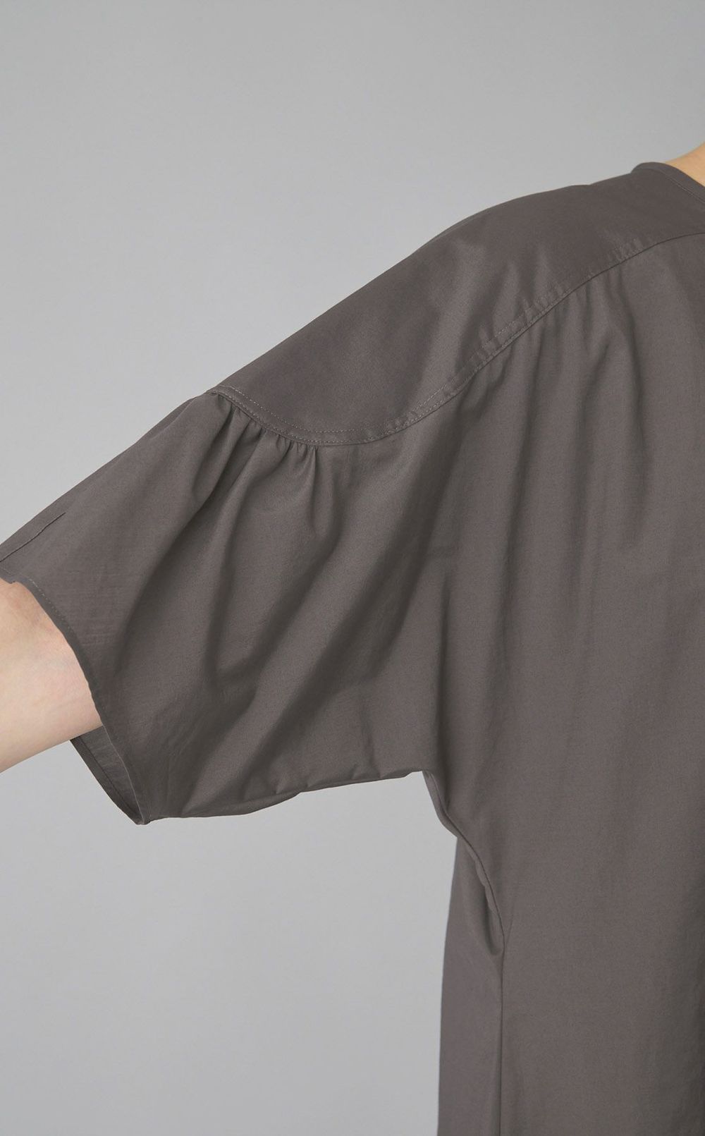 【別注】カーブスリーブフレアワンピース